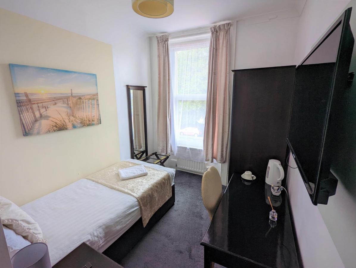 Cecil Court Hotel Bournemouth Dış mekan fotoğraf